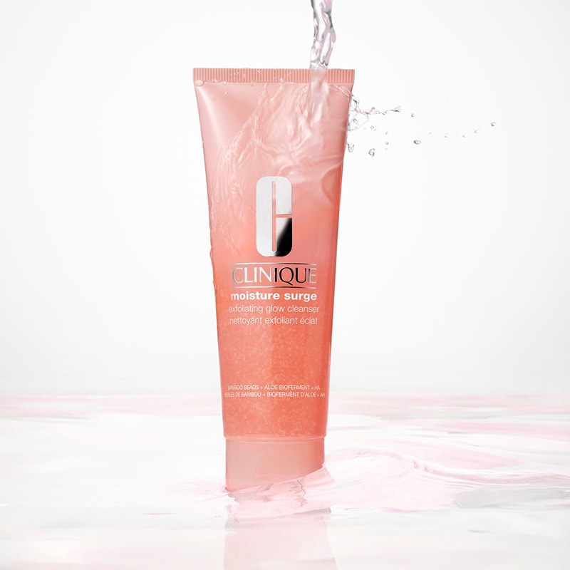 New Moisture Surge™ Exfoliating Glow Cleanser סבון פילינג לעור זוהר